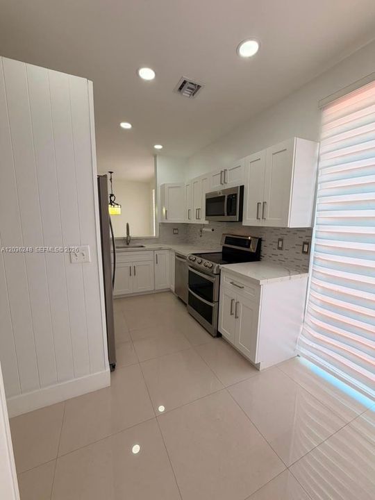 For Sale: $560,000 (3 beds, 2 baths, 1515 Square Feet)