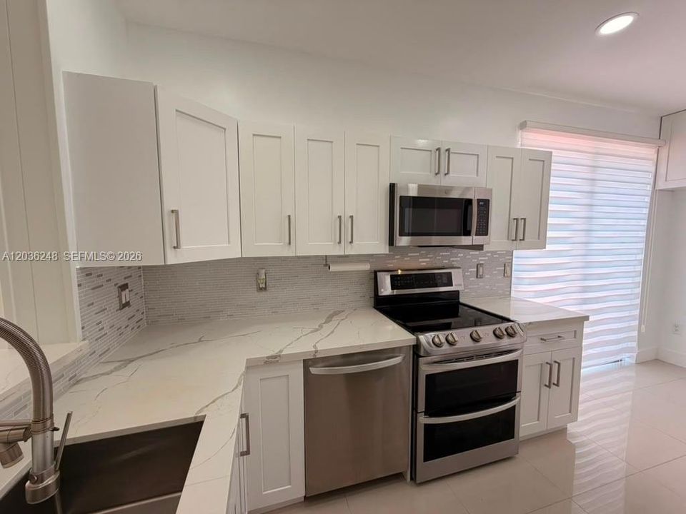 For Sale: $560,000 (3 beds, 2 baths, 1515 Square Feet)