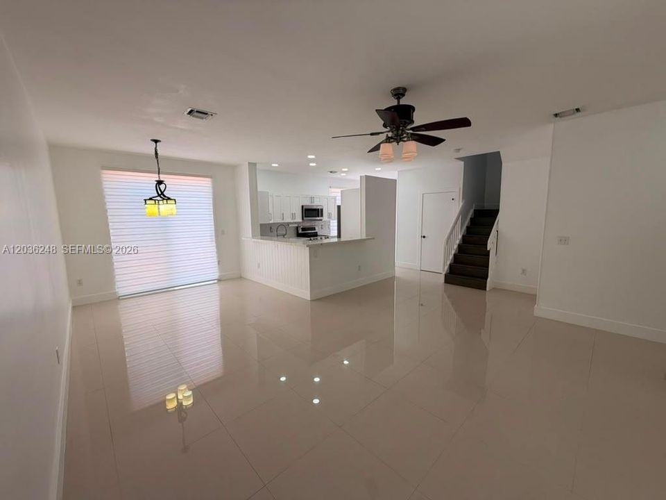 For Sale: $560,000 (3 beds, 2 baths, 1515 Square Feet)