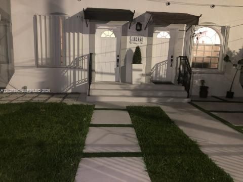 En Renta: $3,200 (3 camas, 2 baños, 1100 Pies cuadrados)
