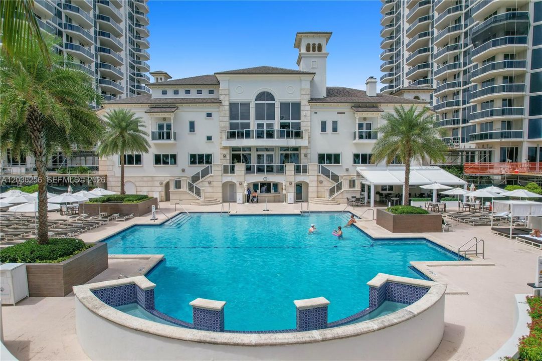 For Sale: $1,096,500 (1 beds, 2 baths, 1100 Square Feet)