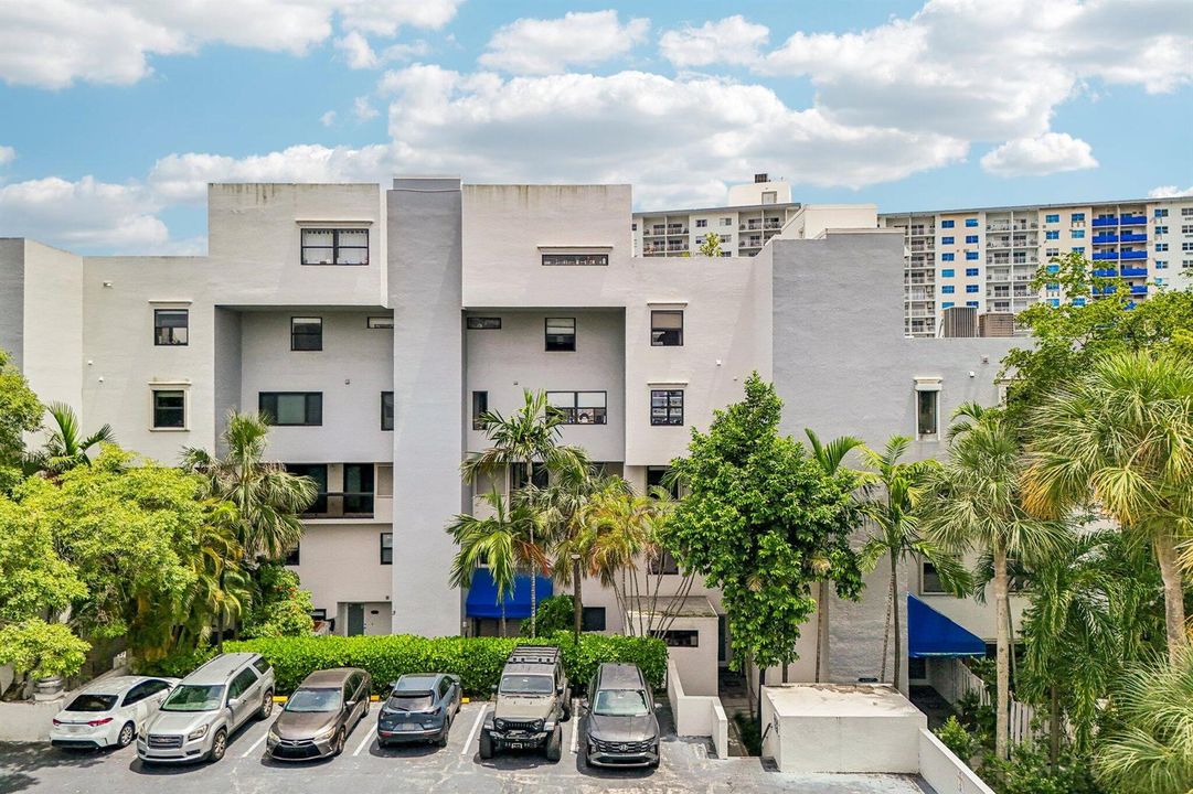 43-web-or-mls-Poinciana Dr 1710-S1906-04
