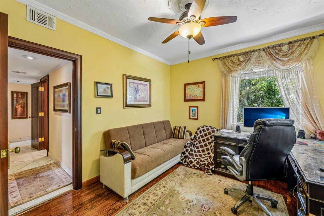 23-web-or-mls-Poinciana Dr 1710-S1906-02
