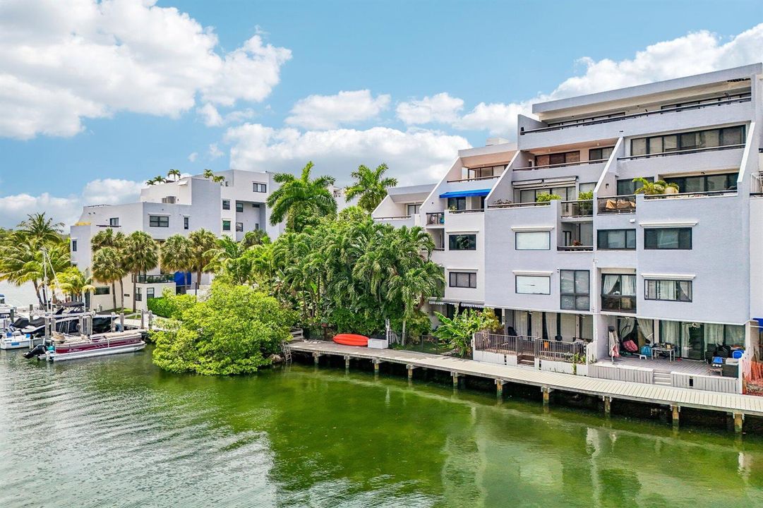 32-web-or-mls-Poinciana Dr 1710-S1906-03