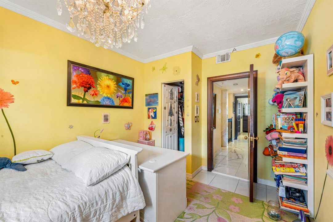 16-web-or-mls-Poinciana Dr 1710-S1906-01