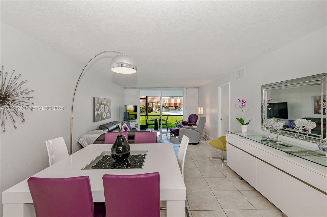 En Venta: $219,900 (2 camas, 2 baños, 1170 Pies cuadrados)