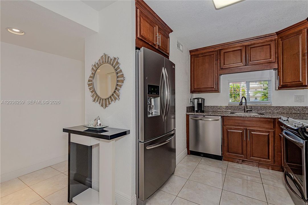 En Venta: $219,900 (2 camas, 2 baños, 1170 Pies cuadrados)