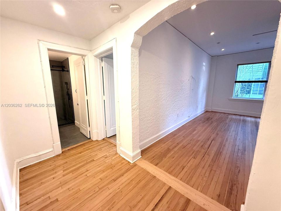 На продажу: $450,000 (2 спален, 1 ванн, 945 Квадратных фут)