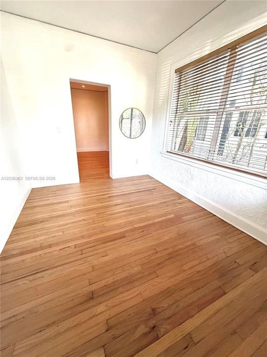 На продажу: $450,000 (2 спален, 1 ванн, 945 Квадратных фут)