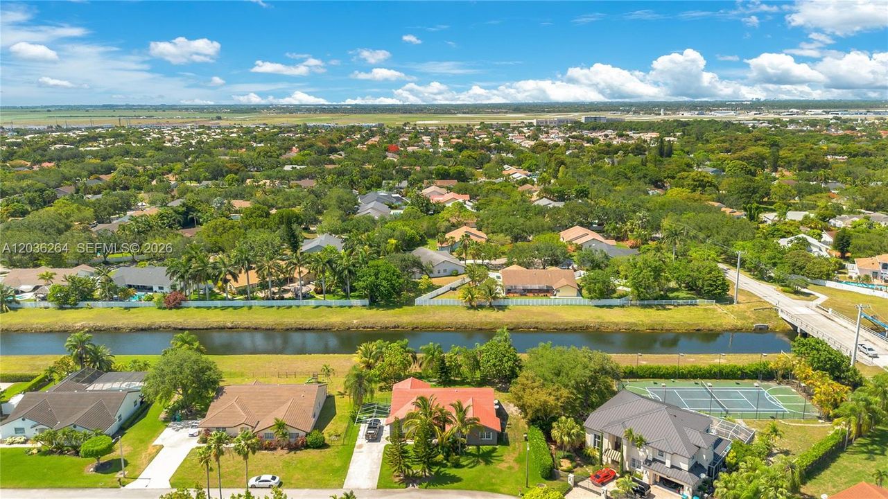 For Rent: $3,950 (4 beds, 2 baths, 2201 Square Feet)