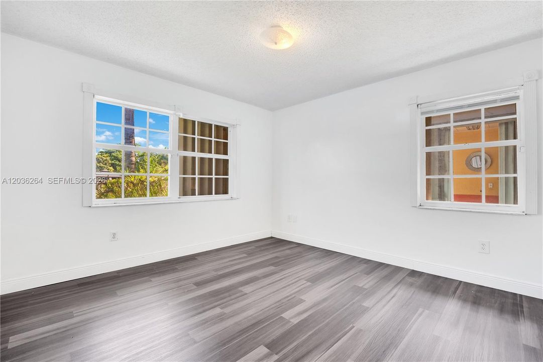 For Rent: $3,950 (4 beds, 2 baths, 2201 Square Feet)