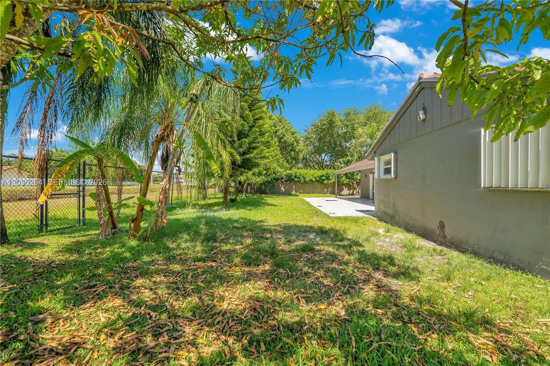For Rent: $3,950 (4 beds, 2 baths, 2201 Square Feet)