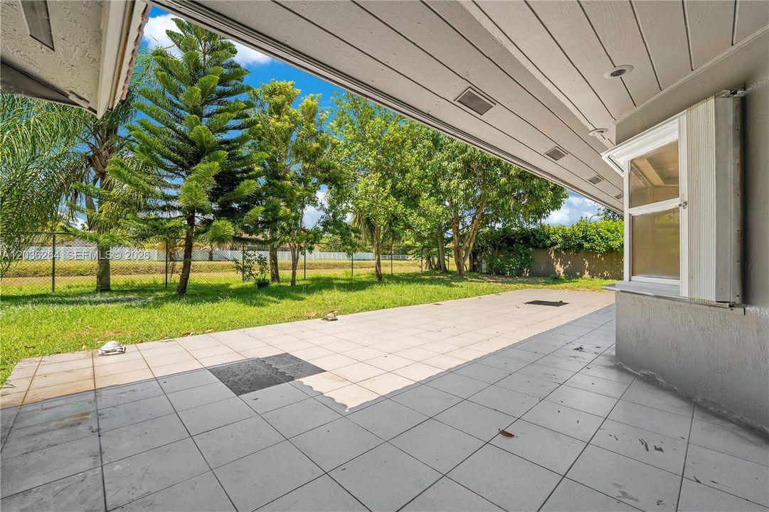For Rent: $3,950 (4 beds, 2 baths, 2201 Square Feet)