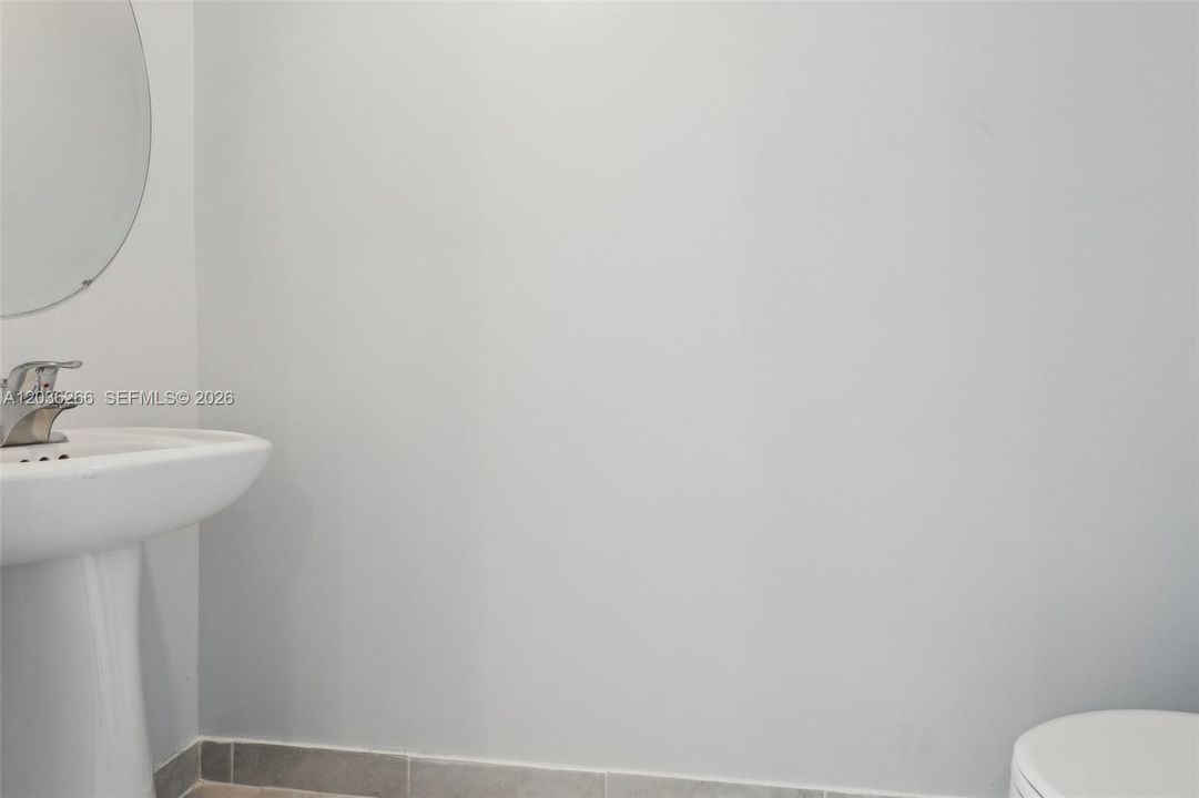 For Rent: $2,300 (3 beds, 2 baths, 1545 Square Feet)