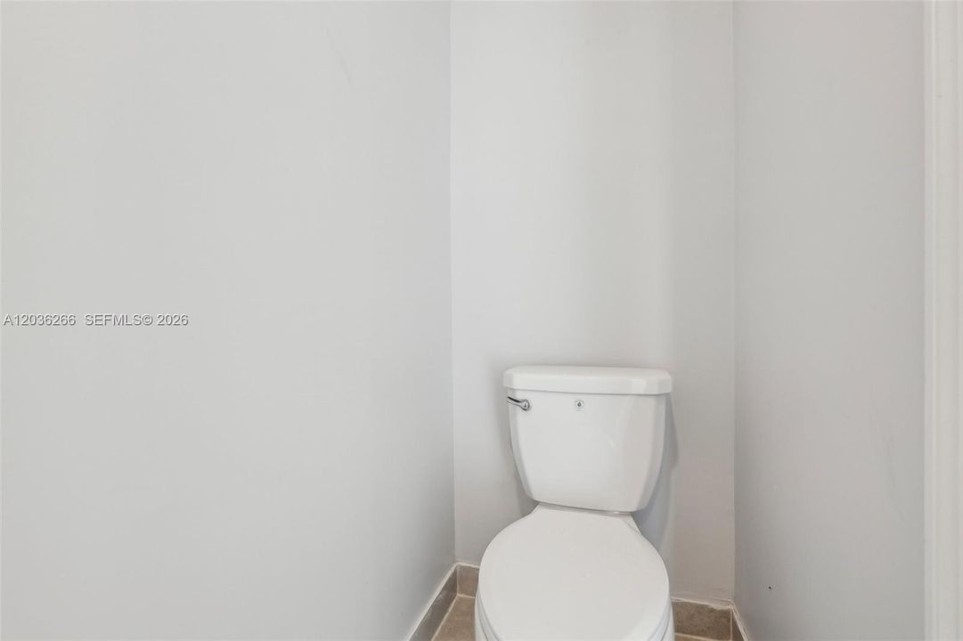 For Rent: $2,300 (3 beds, 2 baths, 1545 Square Feet)