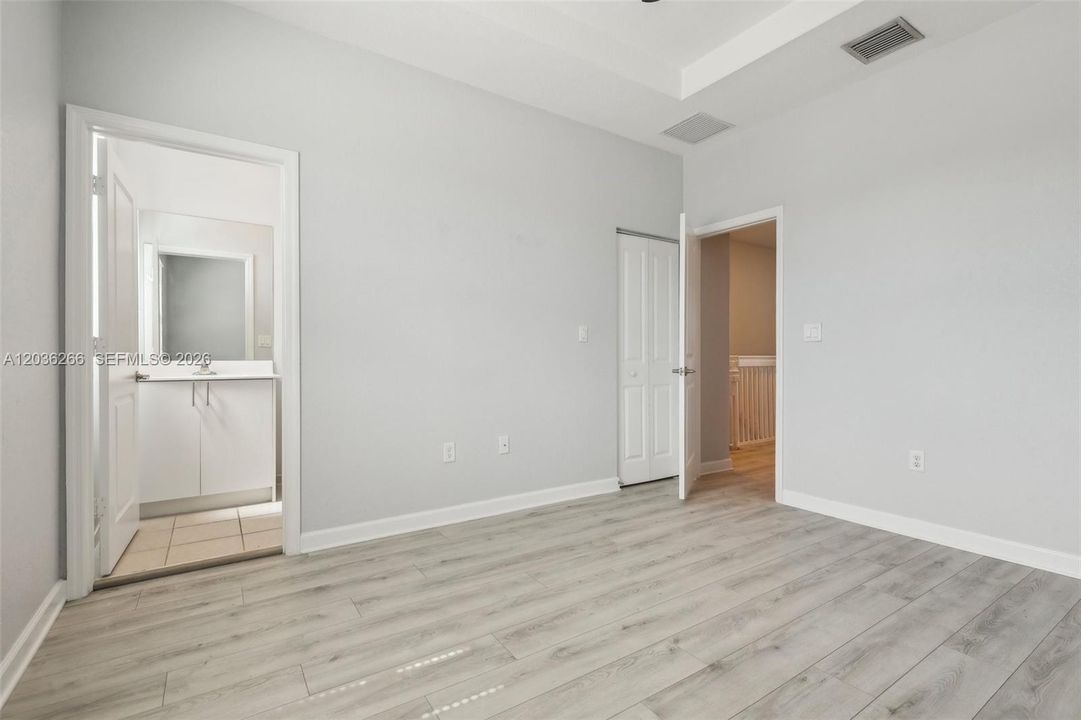 For Rent: $2,300 (3 beds, 2 baths, 1545 Square Feet)
