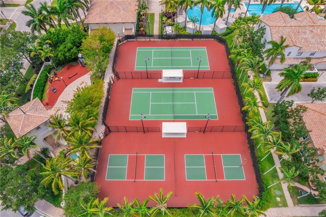 En Venta: $530,000 (3 camas, 2 baños, 1865 Pies cuadrados)