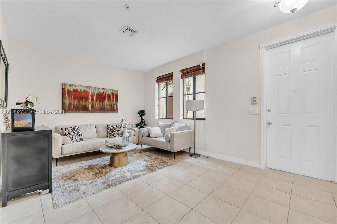 En Venta: $530,000 (3 camas, 2 baños, 1865 Pies cuadrados)