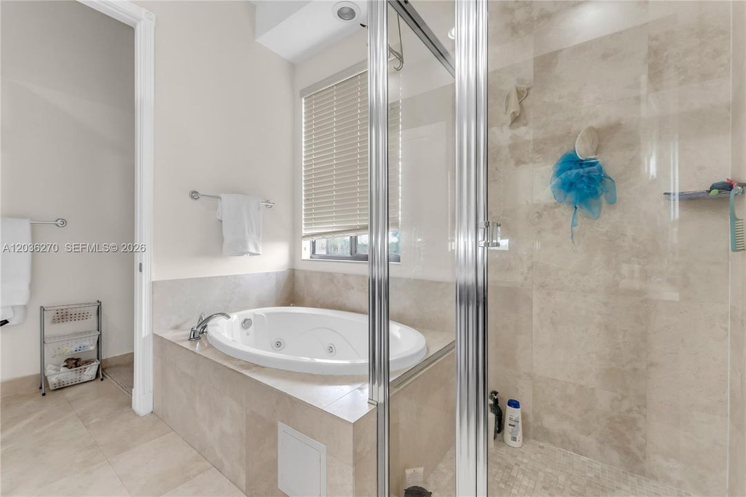 En Venta: $530,000 (3 camas, 2 baños, 1865 Pies cuadrados)