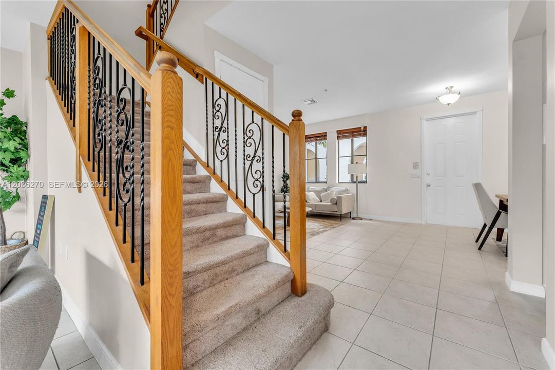 En Venta: $530,000 (3 camas, 2 baños, 1865 Pies cuadrados)