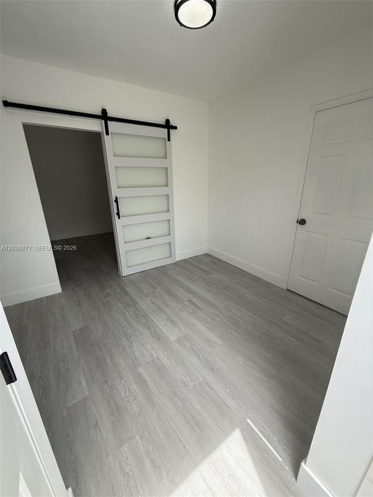 В аренду: $1,450 (1 спален, 1 ванн, 2327 Квадратных фут)