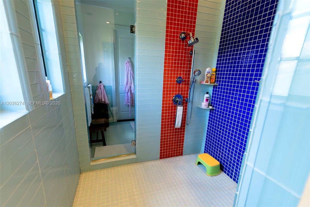 JackJillUpstairsBedrooms