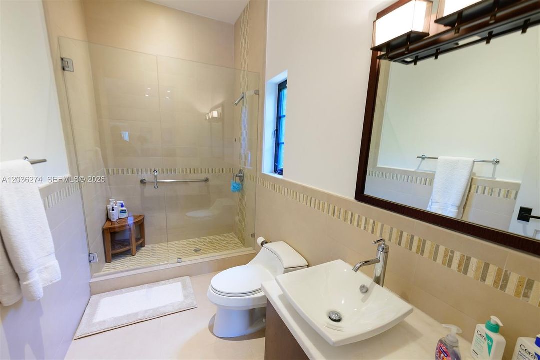 GuestOfficeBath