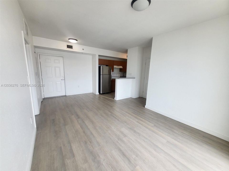 В аренду: $2,600 (2 спален, 2 ванн, 0 Квадратных фут)