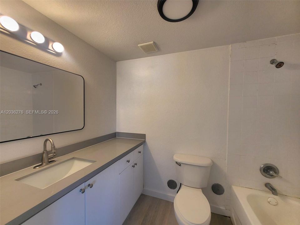 В аренду: $2,600 (2 спален, 2 ванн, 0 Квадратных фут)