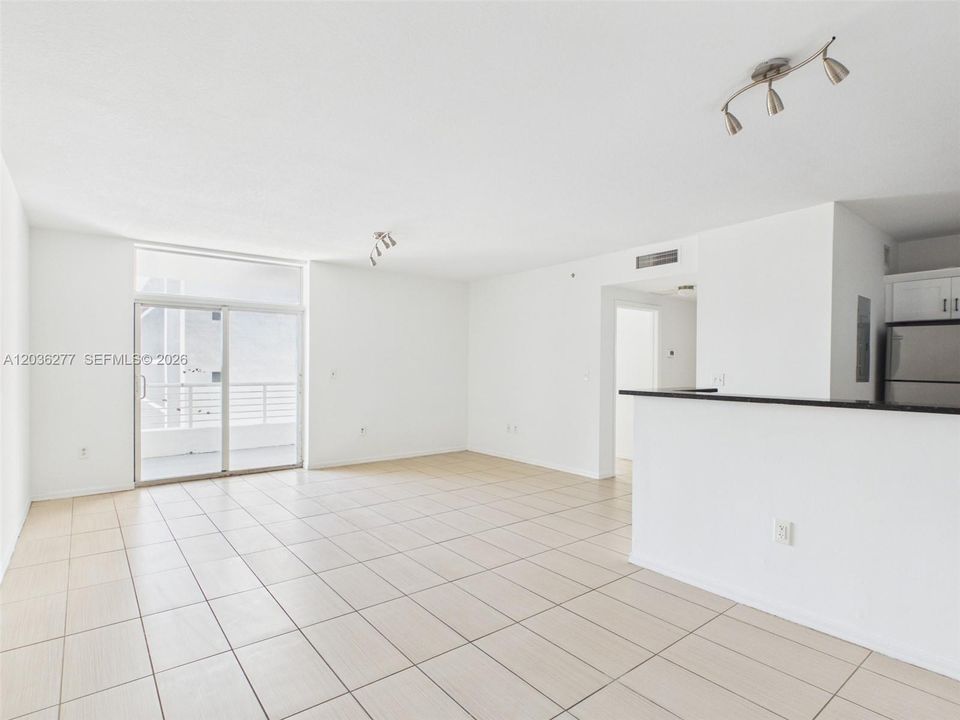 В аренду: $2,500 (2 спален, 2 ванн, 2054 Квадратных фут)