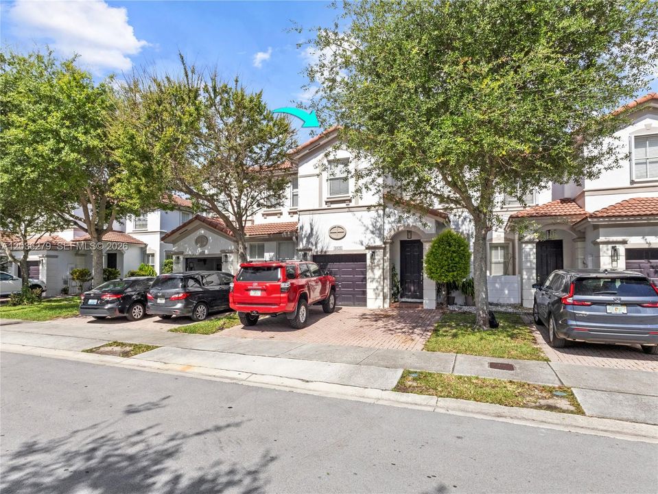 For Rent: $3,800 (4 beds, 2 baths, 1894 Square Feet)