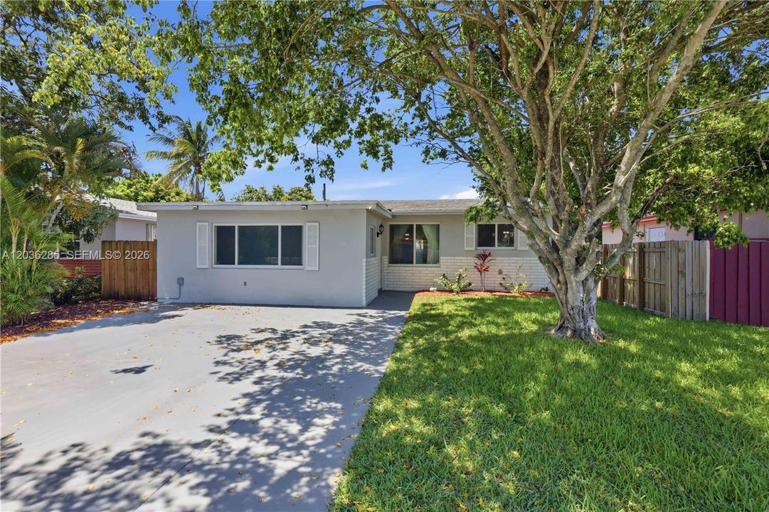 For Sale: $500,000 (3 beds, 2 baths, 1531 Square Feet)