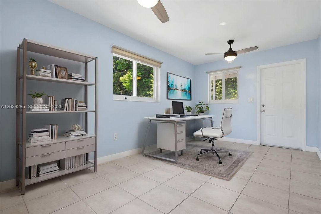 For Sale: $500,000 (3 beds, 2 baths, 1531 Square Feet)