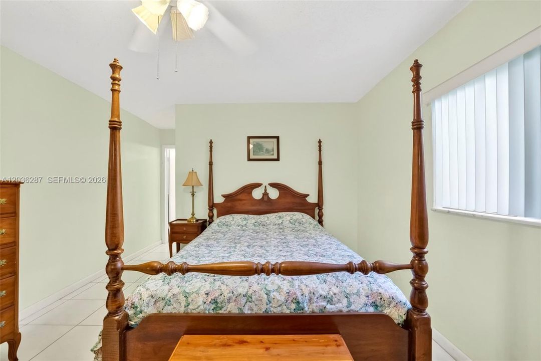 For Sale: $445,000 (3 beds, 2 baths, 1906 Square Feet)
