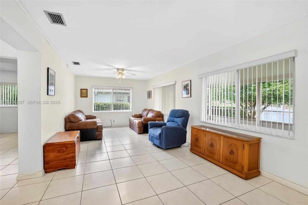 For Sale: $445,000 (3 beds, 2 baths, 1906 Square Feet)