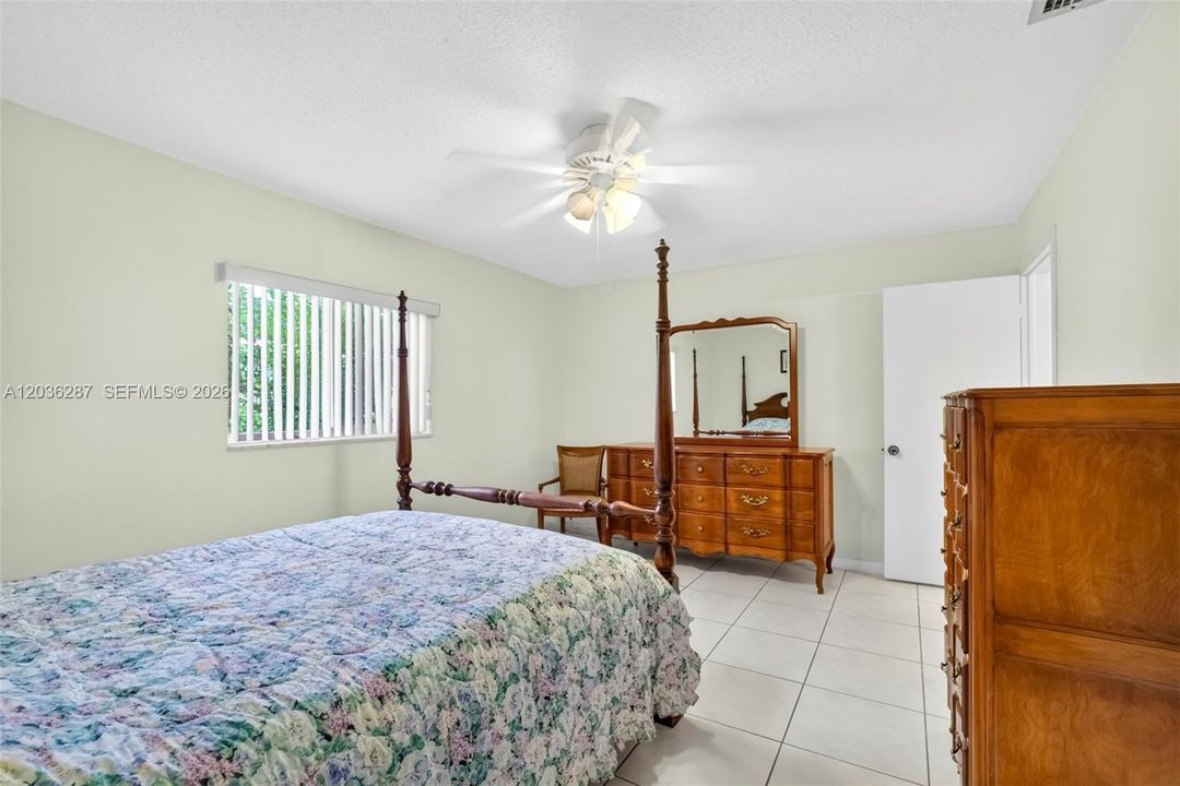 For Sale: $445,000 (3 beds, 2 baths, 1906 Square Feet)
