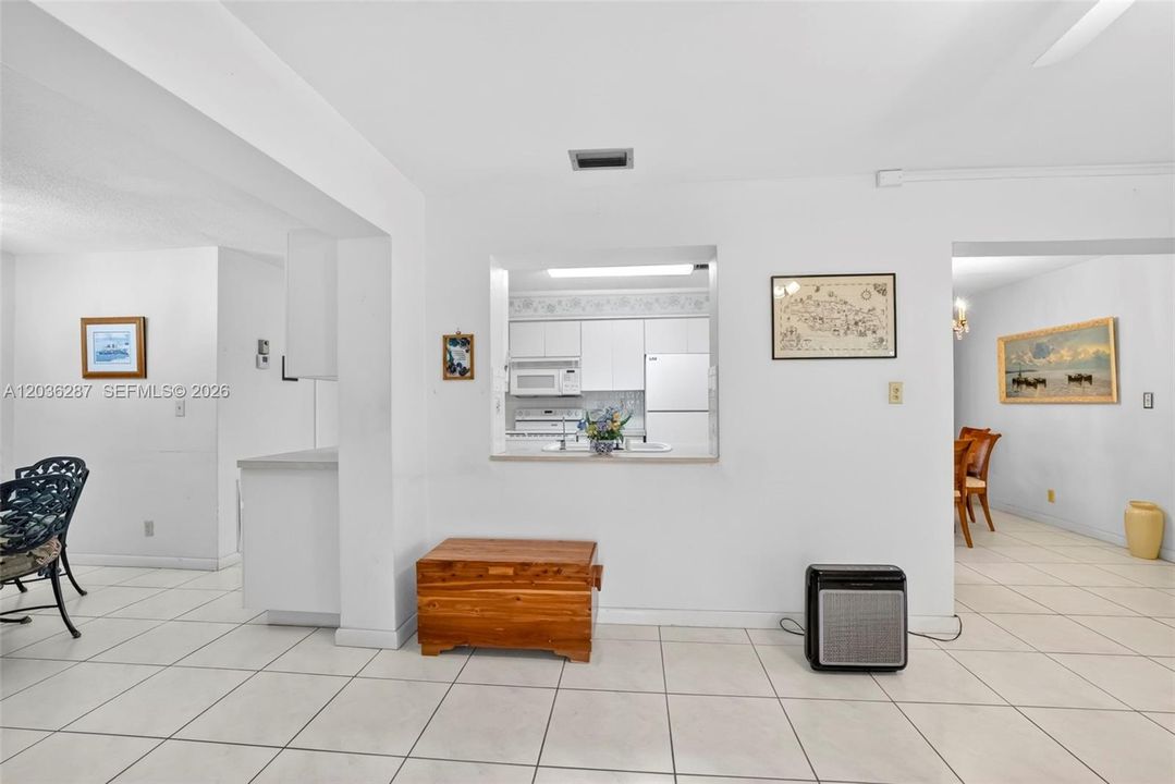 For Sale: $445,000 (3 beds, 2 baths, 1906 Square Feet)