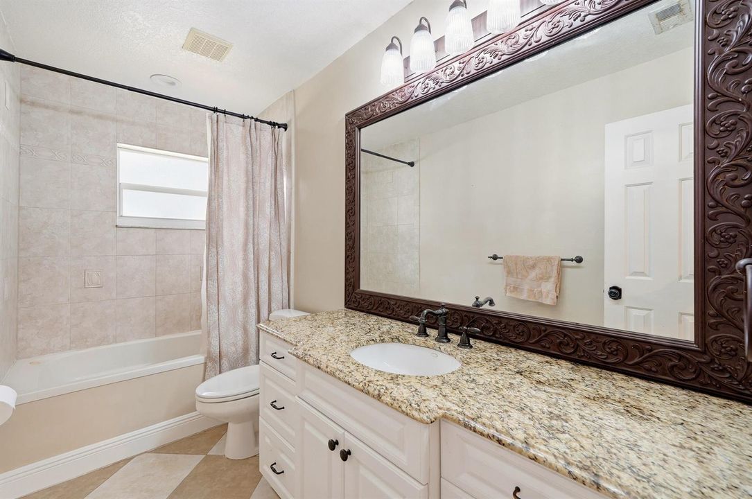 12_bathroom