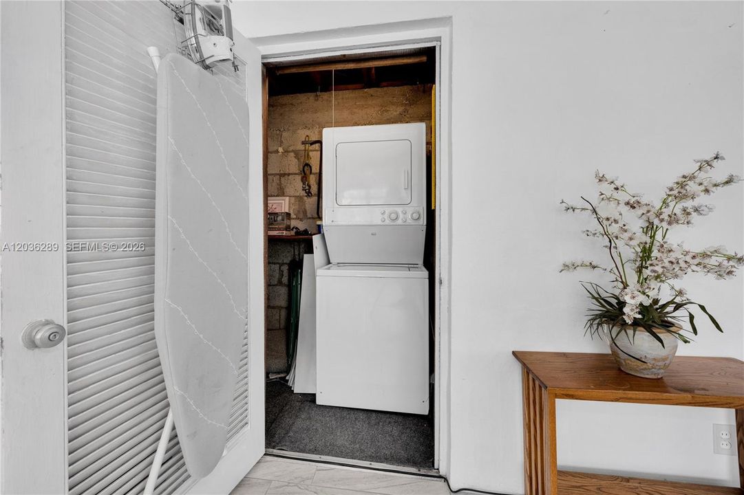 В аренду: $3,700 (3 спален, 1 ванн, 1296 Квадратных фут)