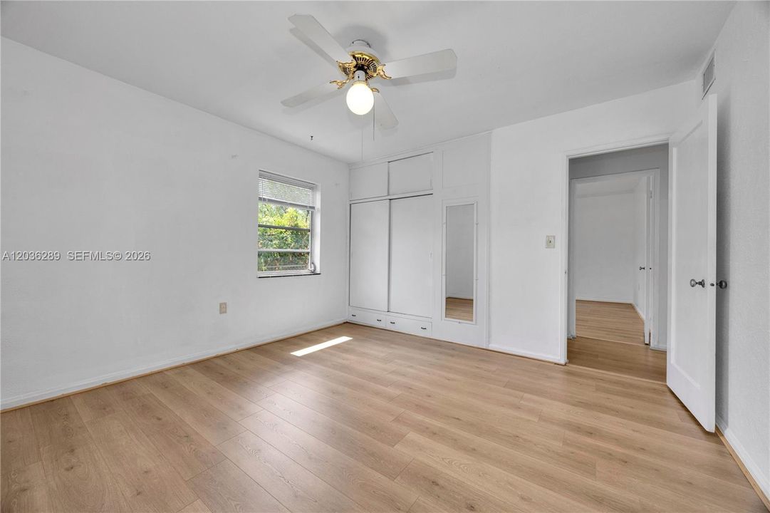 В аренду: $3,700 (3 спален, 1 ванн, 1296 Квадратных фут)