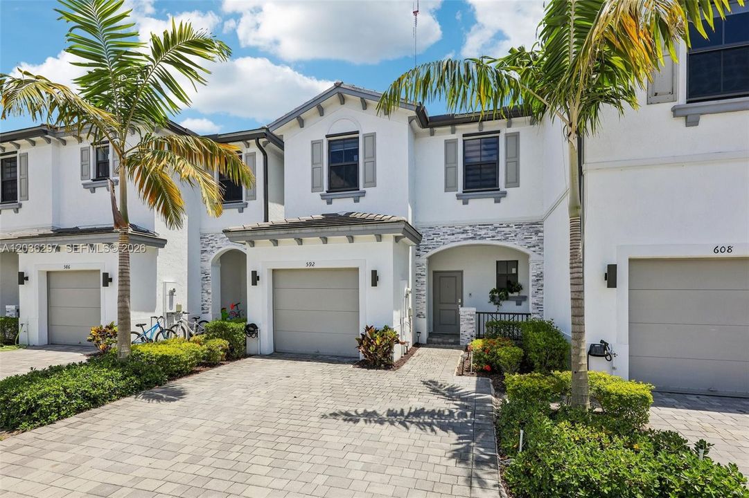 For Sale: $477,799 (3 beds, 2 baths, 1344 Square Feet)