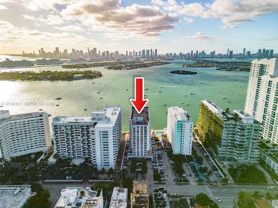 На продажу: $440,000 (2 спален, 2 ванн, 750 Квадратных фут)