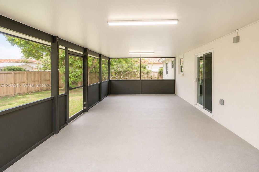 En Venta: $449,000 (3 camas, 2 baños, 1300 Pies cuadrados)