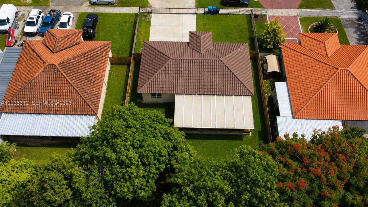En Venta: $449,000 (3 camas, 2 baños, 1300 Pies cuadrados)