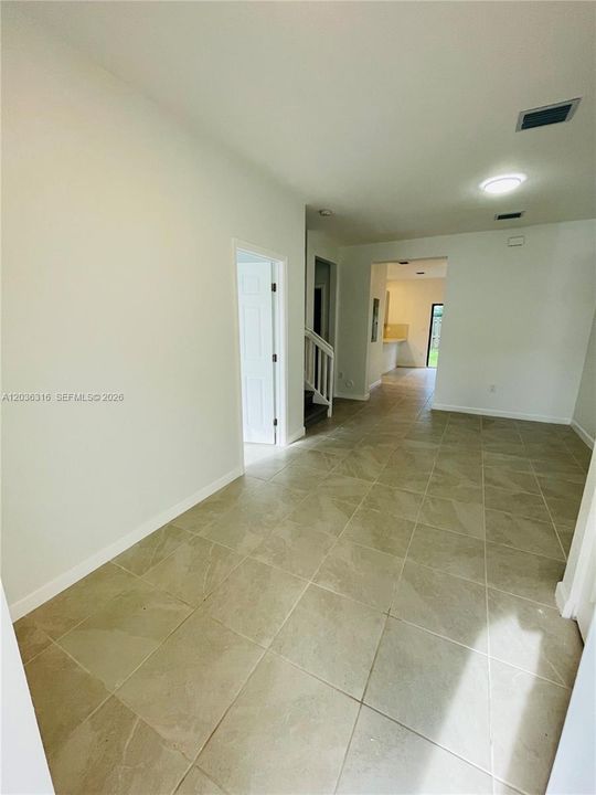 For Rent: $3,300 (4 beds, 2 baths, 1612 Square Feet)