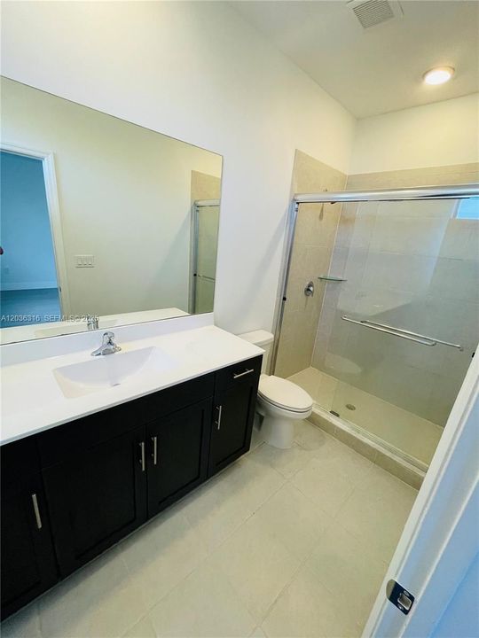 For Rent: $3,300 (4 beds, 2 baths, 1612 Square Feet)