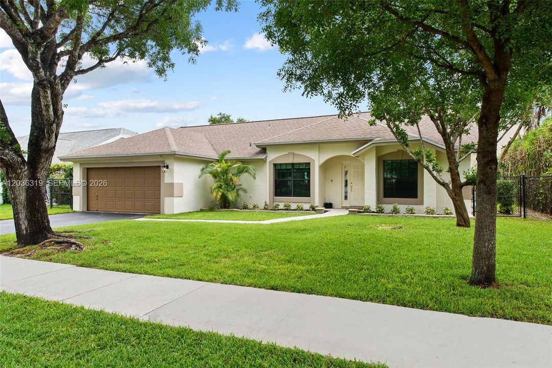 For Sale: $615,000 (3 beds, 2 baths, 1516 Square Feet)