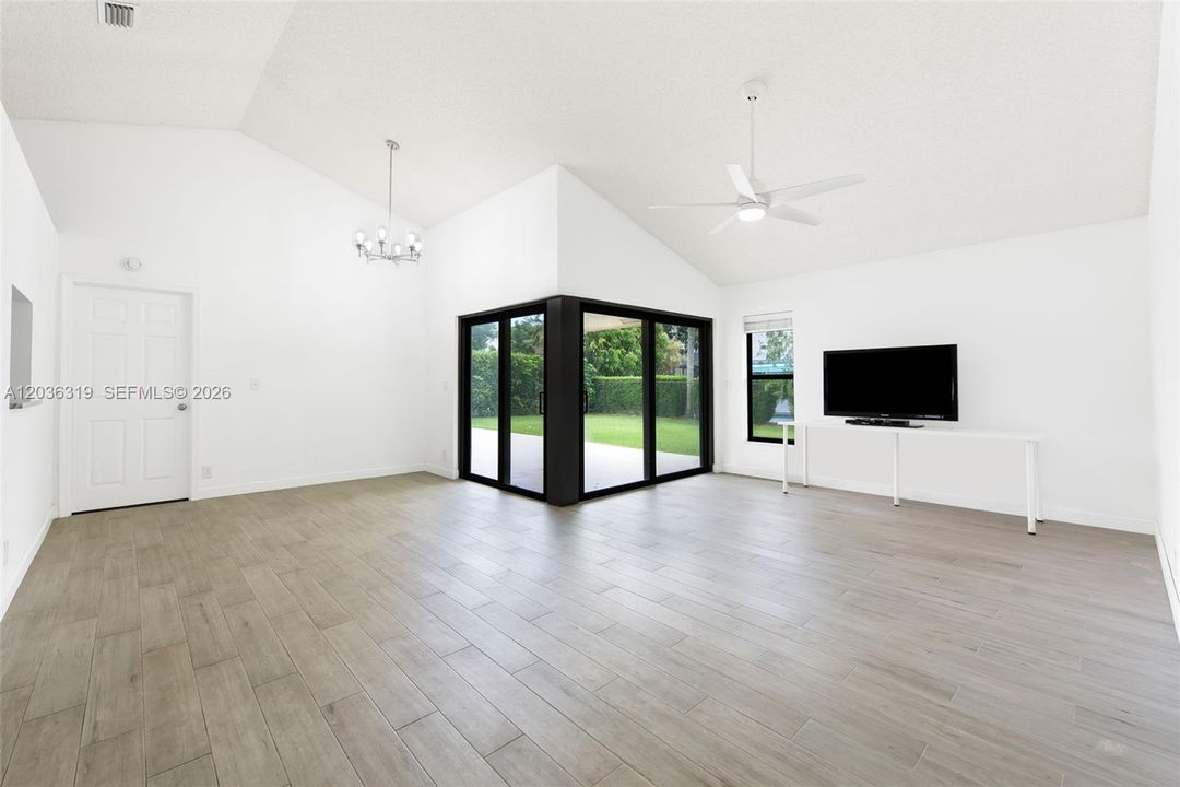 For Sale: $615,000 (3 beds, 2 baths, 1516 Square Feet)