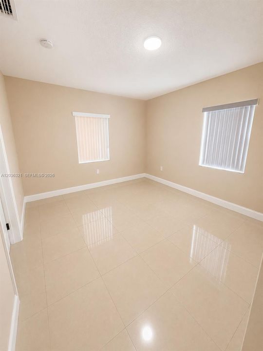 En Renta: $3,850 (4 camas, 2 baños, 1296 Pies cuadrados)