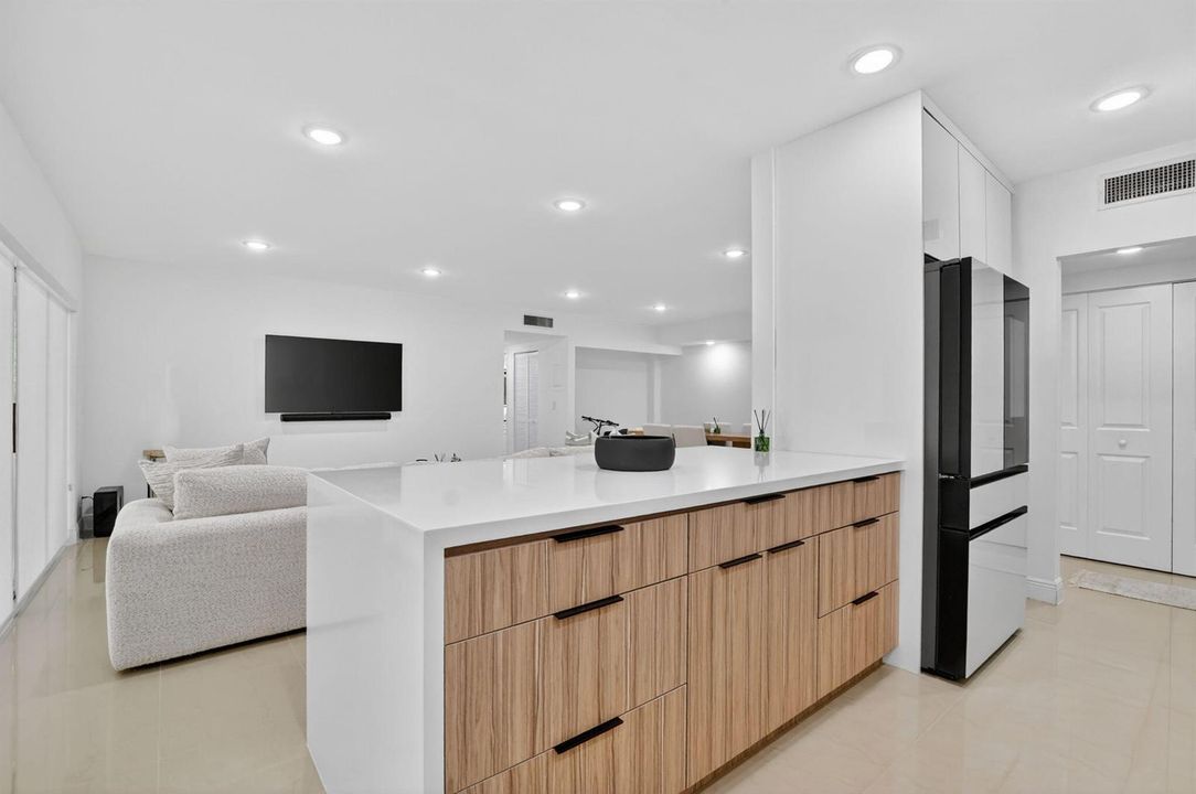 Kitchen & Living Rm